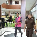 tersangka-kasus-pemberian-kredit-modal-kerja-fiktif-di-bank-himbara-di-kota-tangerang-berinisial-j_43